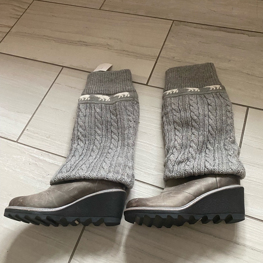 Sorel Gray Cable Knit Wedge Boots